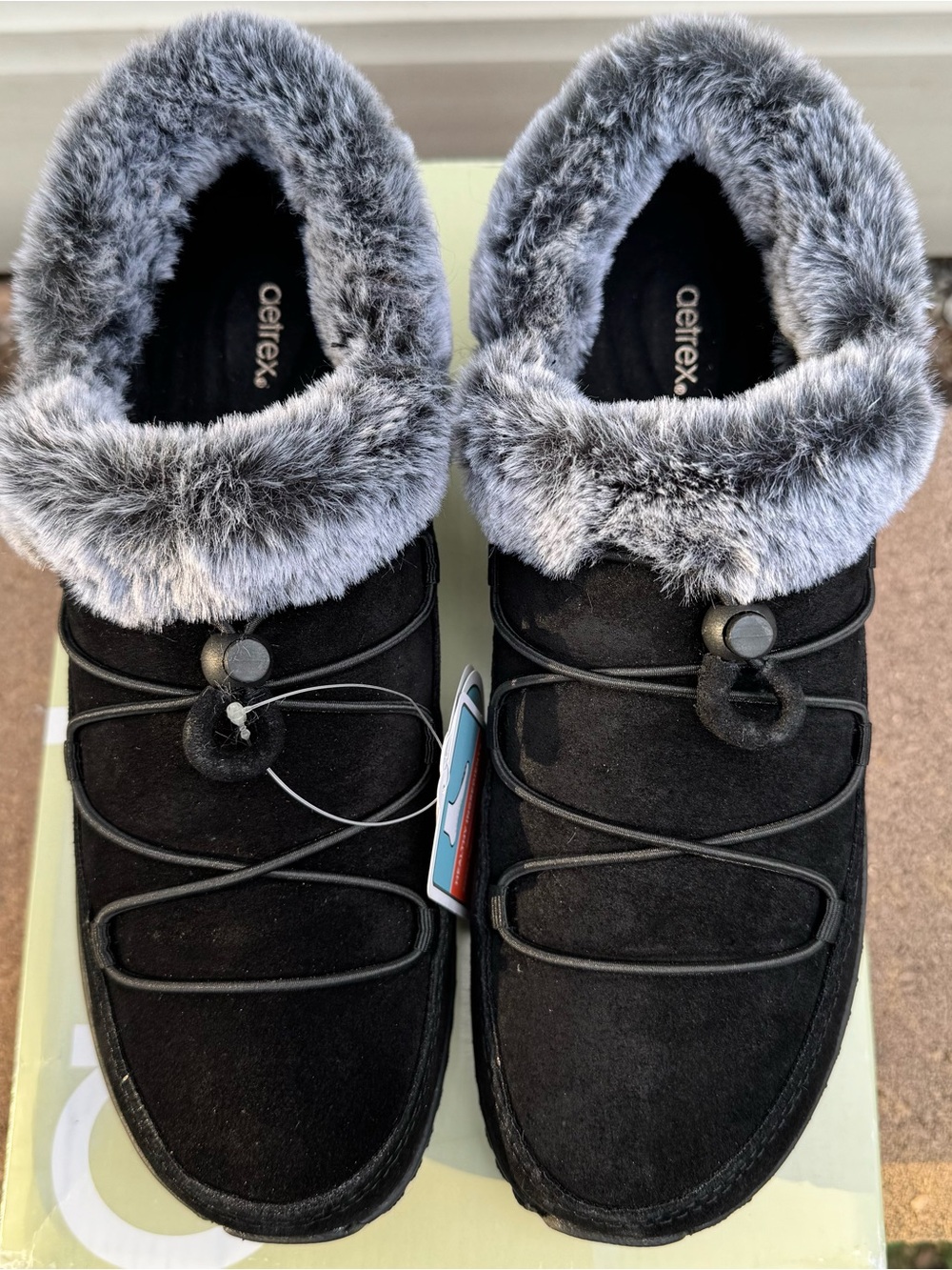 Aetrex Chrissy Furry Slip On Black - Brand New With Tags! - Picture 3 of 16